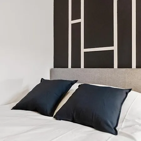 Grand 4 Avec Cinema Dans Centre *