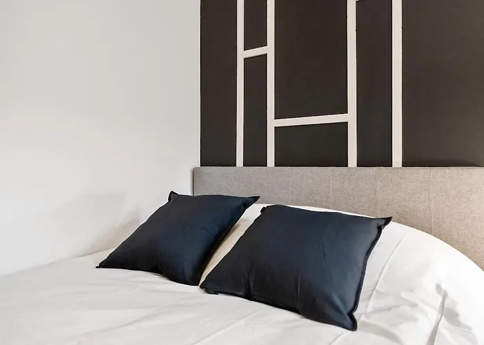 Grand 4 Avec Cinema Dans Centre *